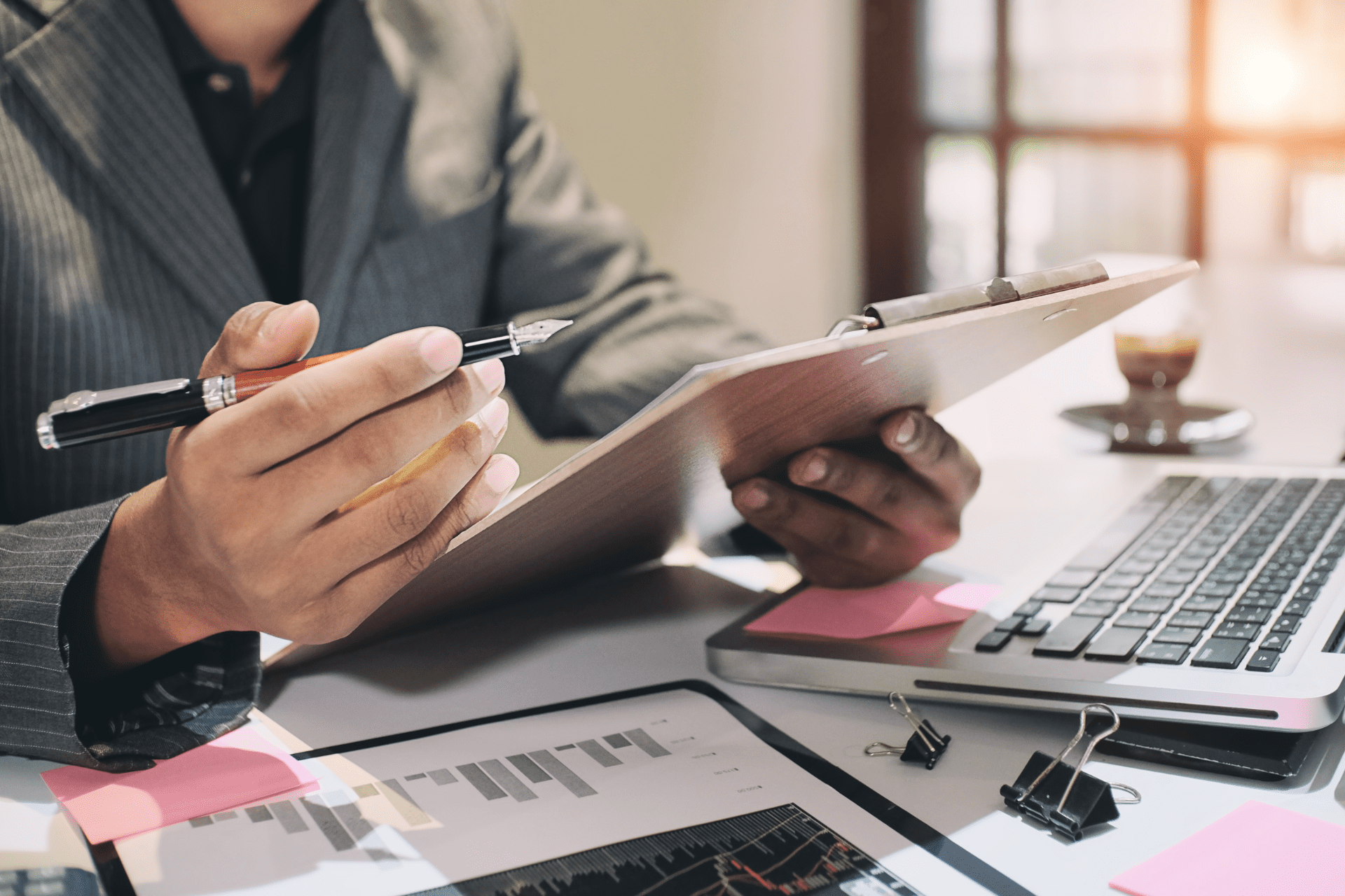 When Should You Hire an Accountant for Tax Assistance?